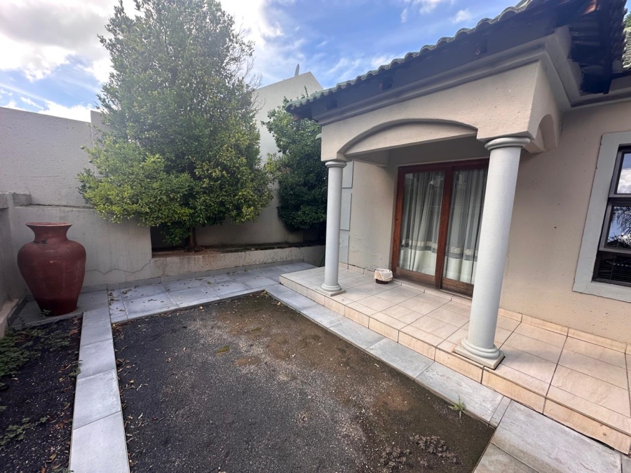 3 Bedroom Property for Sale in Kosmos Ridge North West